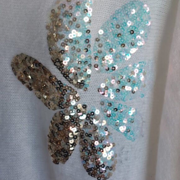 Soft Sweater with Sparkly Sequined Flowers Size 1XL - Picture 4 of 5